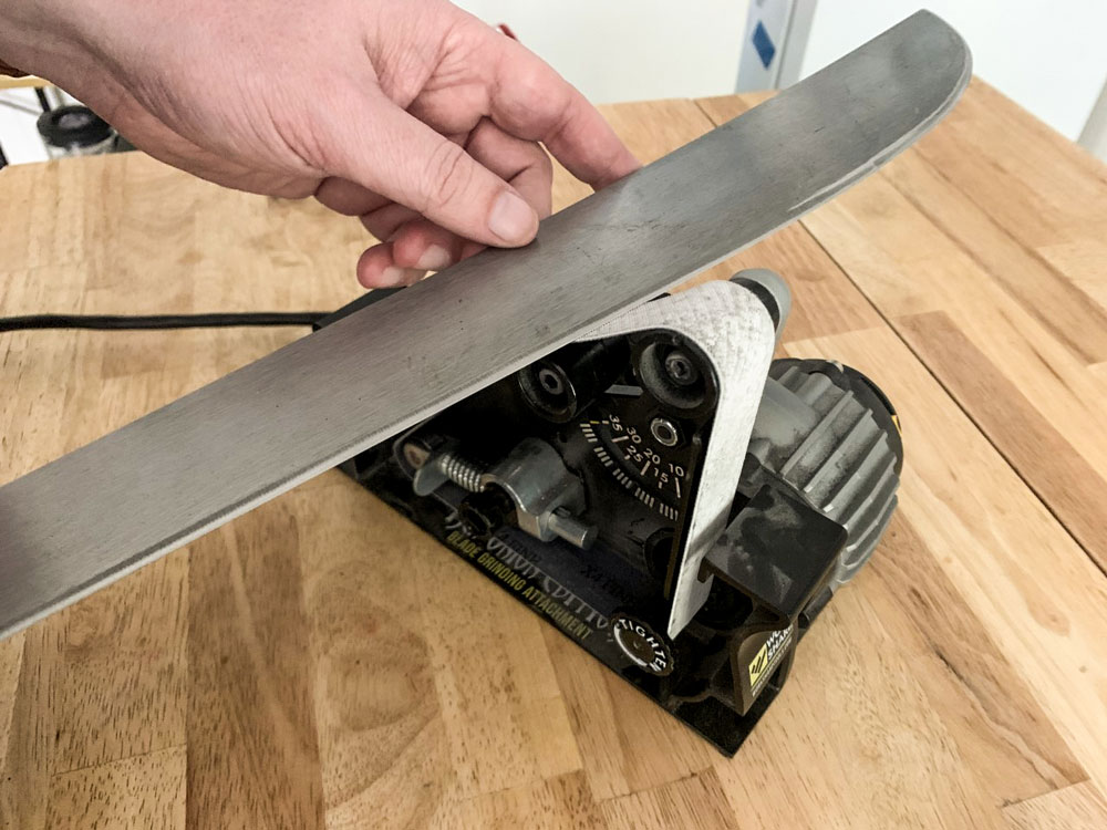 How To Sharpen a Machete Properly at Home - ViperSharp
